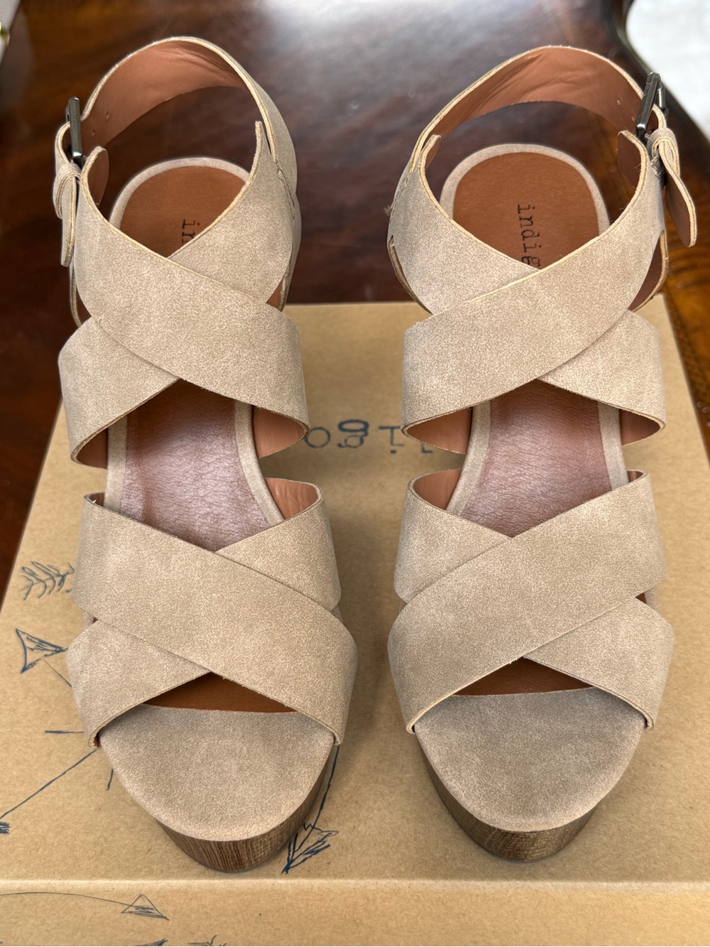 Indigo Taupe Platform shoes - size 7.5